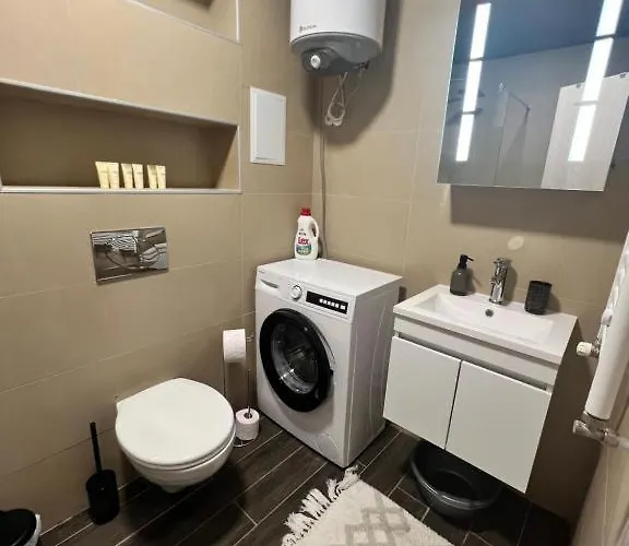 Cozy 1br In Heart Of Oborishte With Private Parking Apartamento *